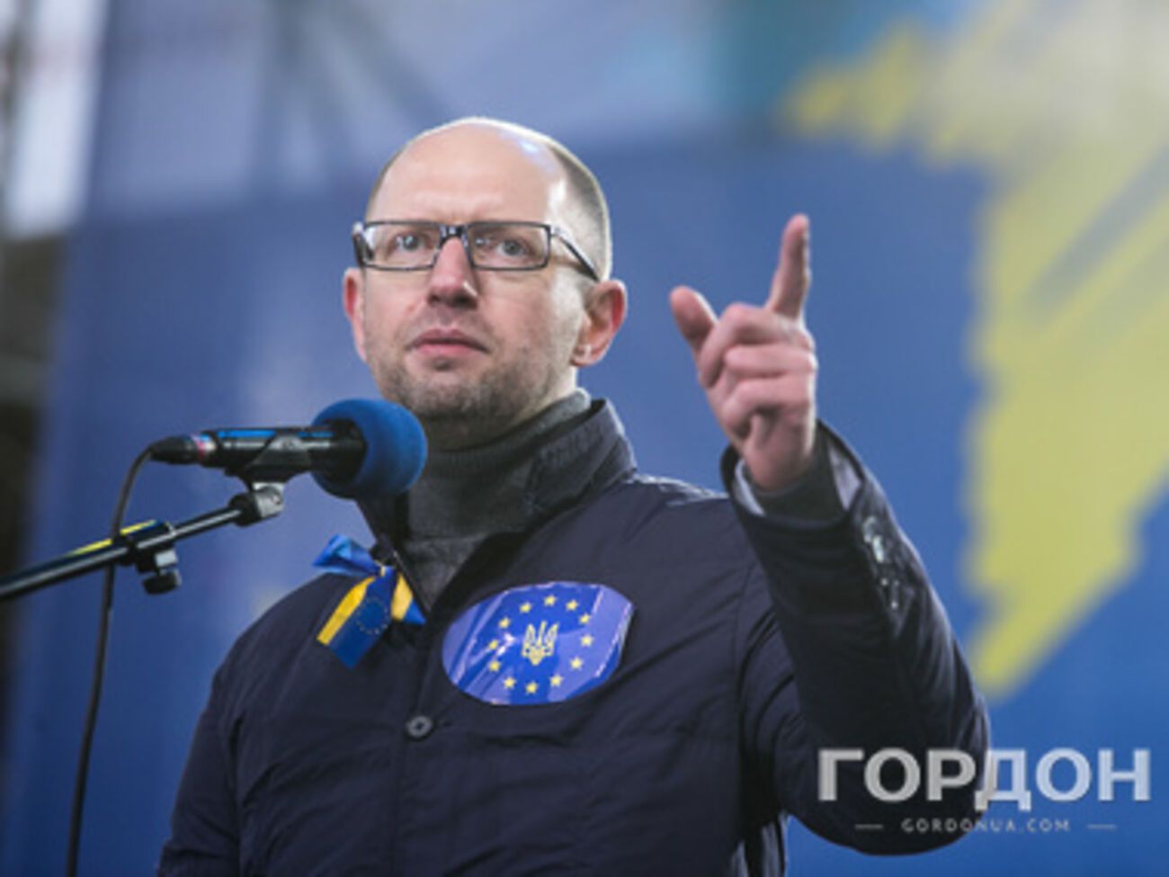 Яценюк: Донбассу замерзнуть не дадим!