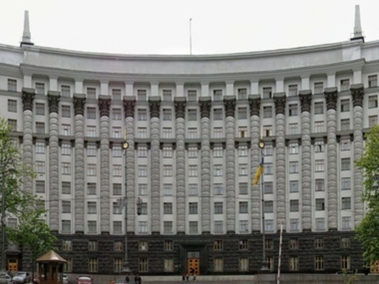 Кабмин утвердил условия конкурса по продаже лицензий на внедрение 3G