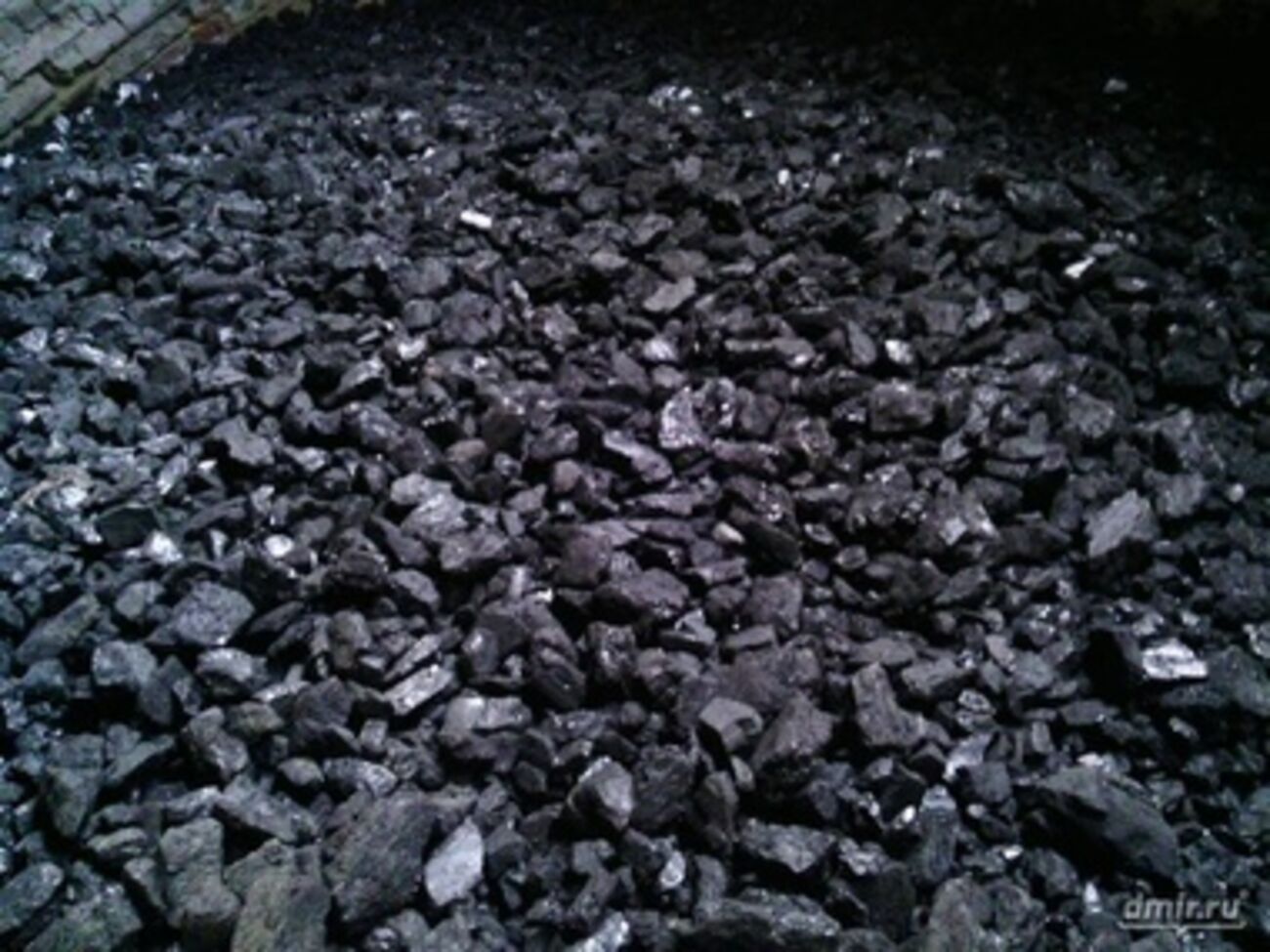 Наблюдатели ОБСЕ продолжают фиксировать грузовики, вывозящие уголь из Украины