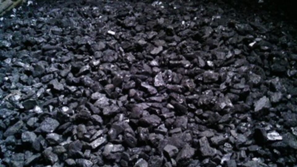 Наблюдатели ОБСЕ продолжают фиксировать грузовики, вывозящие уголь из Украины