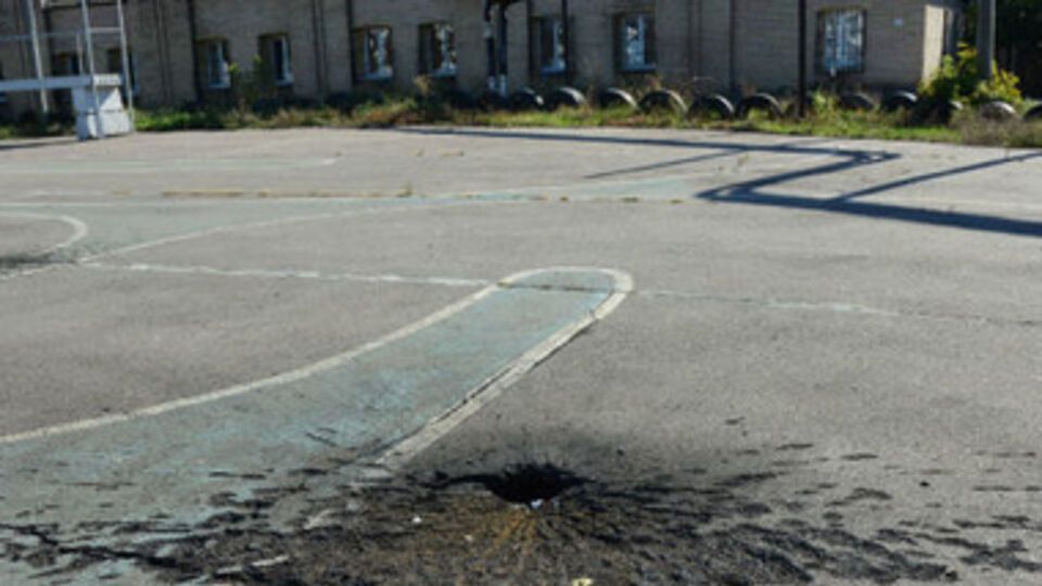 Сегодня в Донецке на школьном стадионе погибли двое детей