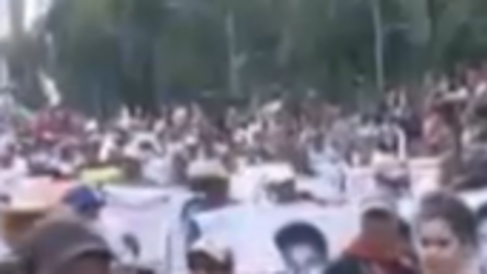 Это акция солидарности со студентами, пропавшими более месяца назад после участия в демонстрации