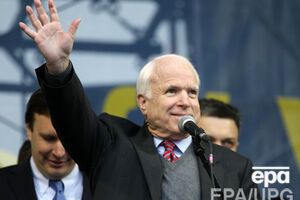 Маккейн неоднократно призывал оказать Украине военную поддержку