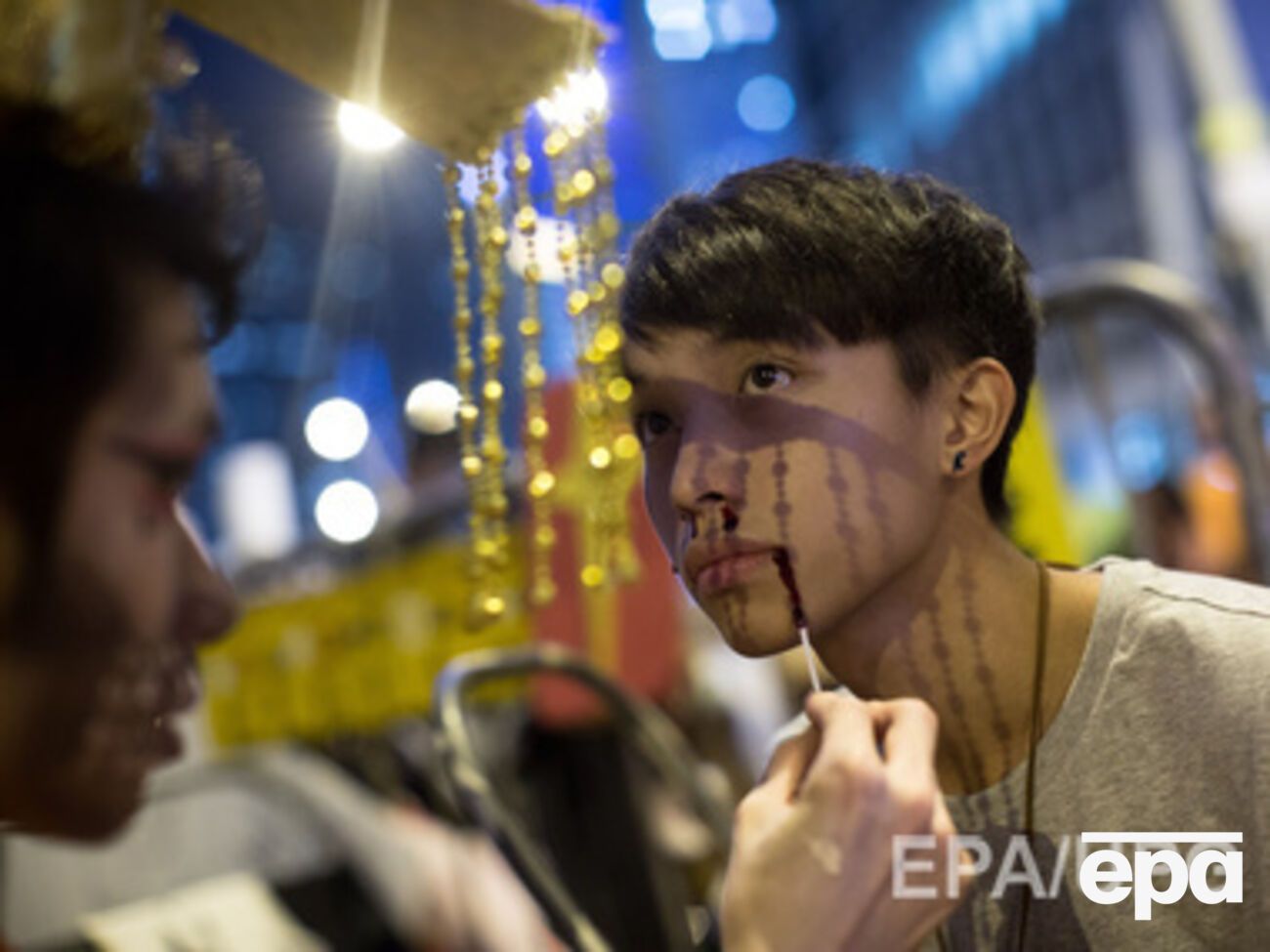 Люди в Гонконге опять вышли на улицы