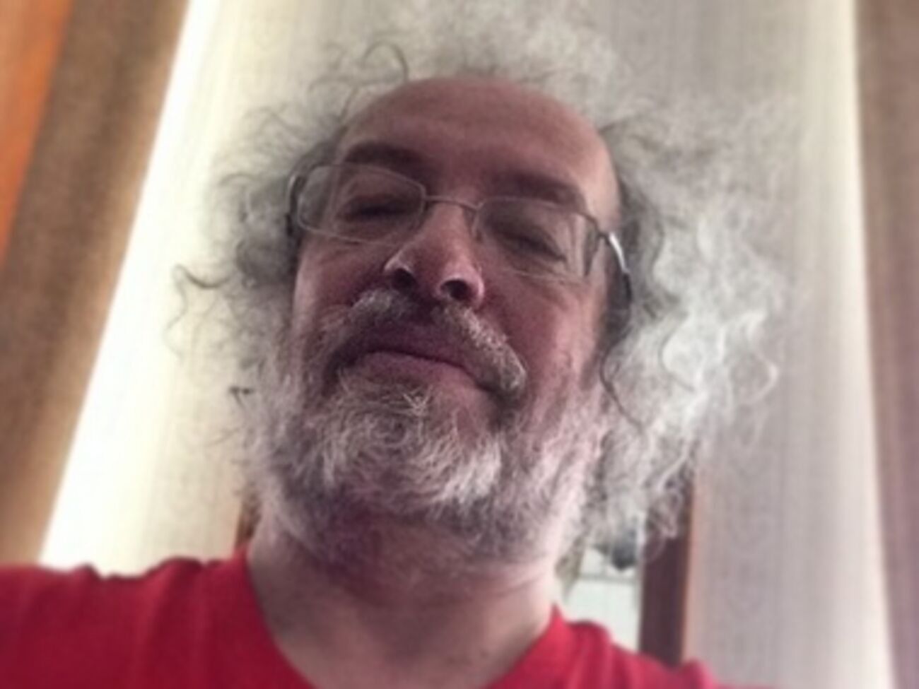 Алексей Венедиктов напомнил, что ни один сотрудник "Эха Москвы" не может быть уволен без его согласия