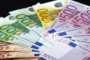 Поляки не хотят отказываться от злотого в пользу евро