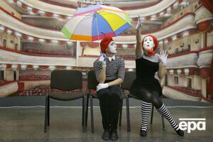 В Киеве на станции метро "Театральная" бюст Ленина заменили 3D-картиной. Фоторепортаж