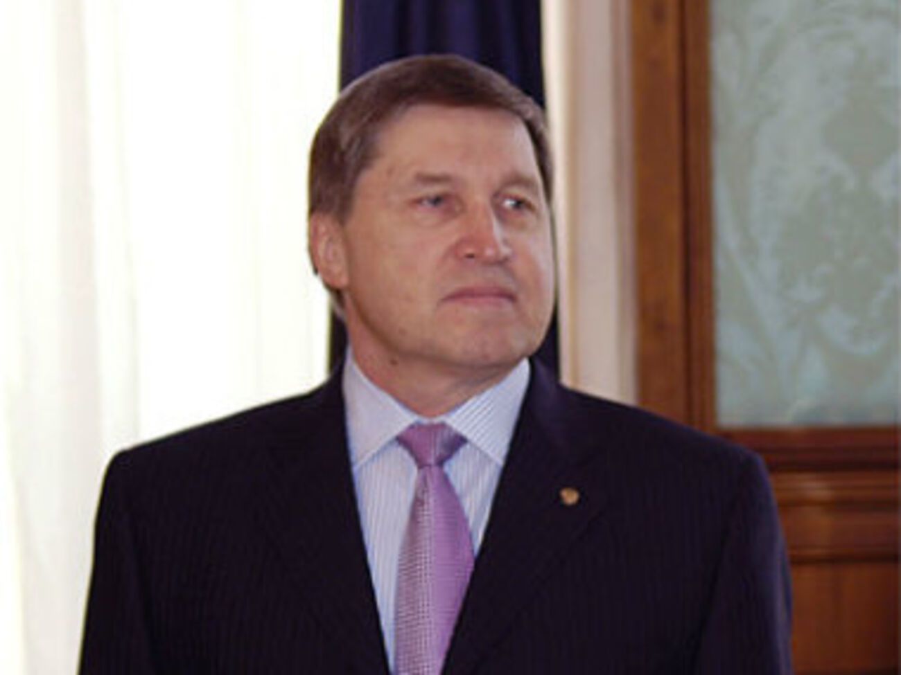 Юрий Ушаков уточнил позицию России относительно "выборов" 2 ноября