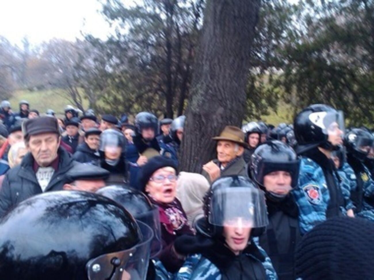 Коммунистам испортили праздник
