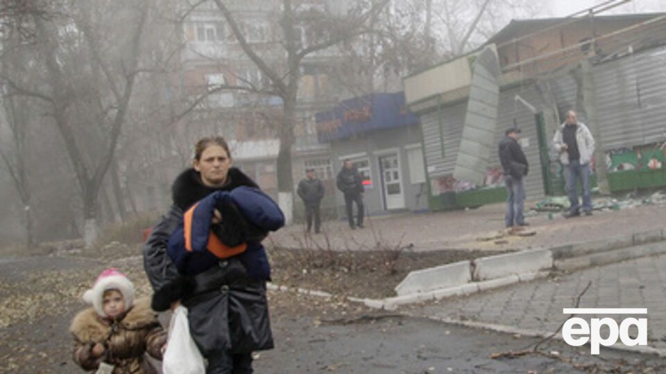 Школы в Луганске попадают под обстрелы