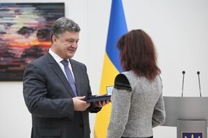 Порошенко вручил Шевченковскую премию за 2014 год. Фоторепортаж