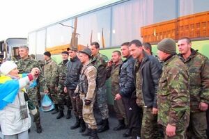 Присутствующие почтили минутой молчания воинов, отдавших свою жизнь за Украину