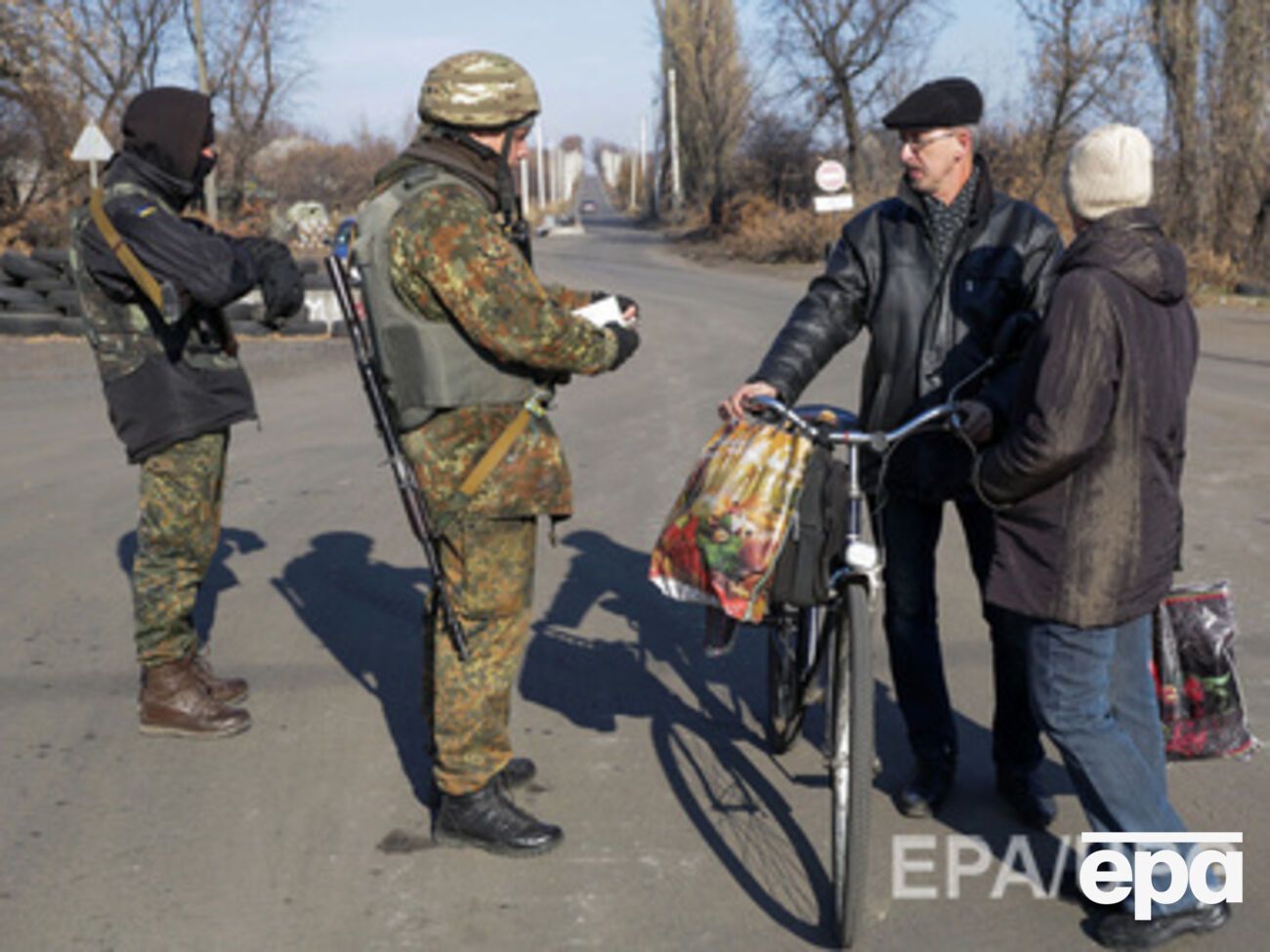 Жители Луганской области сидят без света и воды