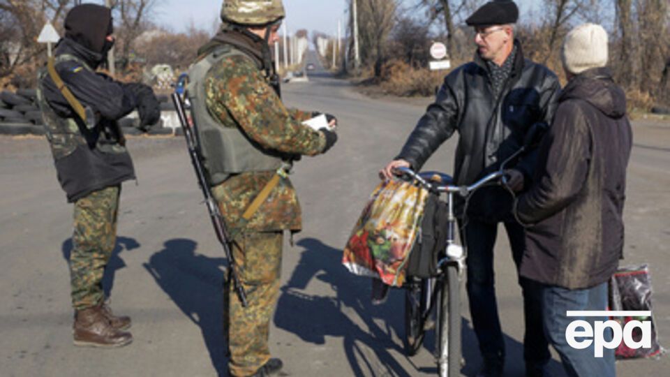 Жители Луганской области сидят без света и воды