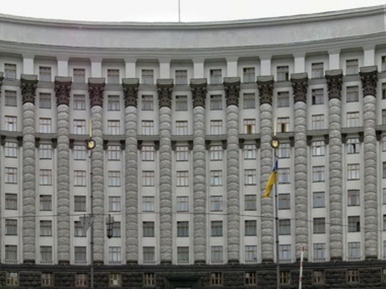 Шлапак заверил, что государство окажет помощь тем, кто переехал из зоны АТО