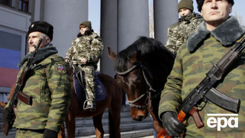 Боевики продолжают захватывать админздания