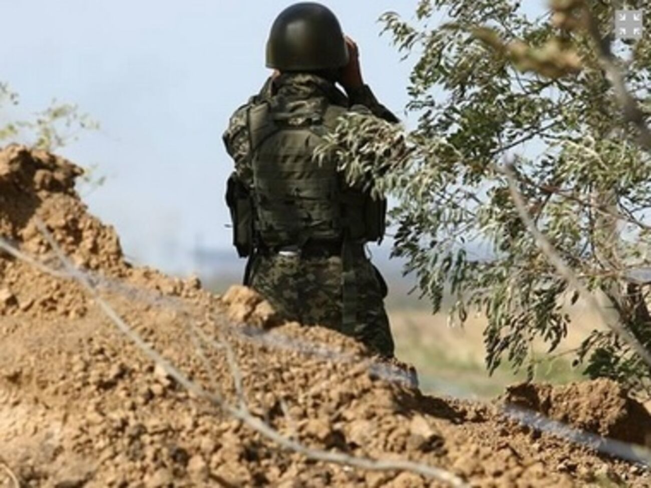 Пограничники подорвались на растяжке