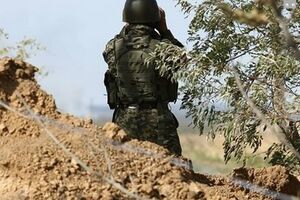 Пограничники подорвались на растяжке