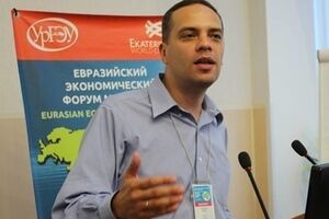 Милов считает закономерным падение курса российской валюты и пророчит спад российской экономики в следующем году