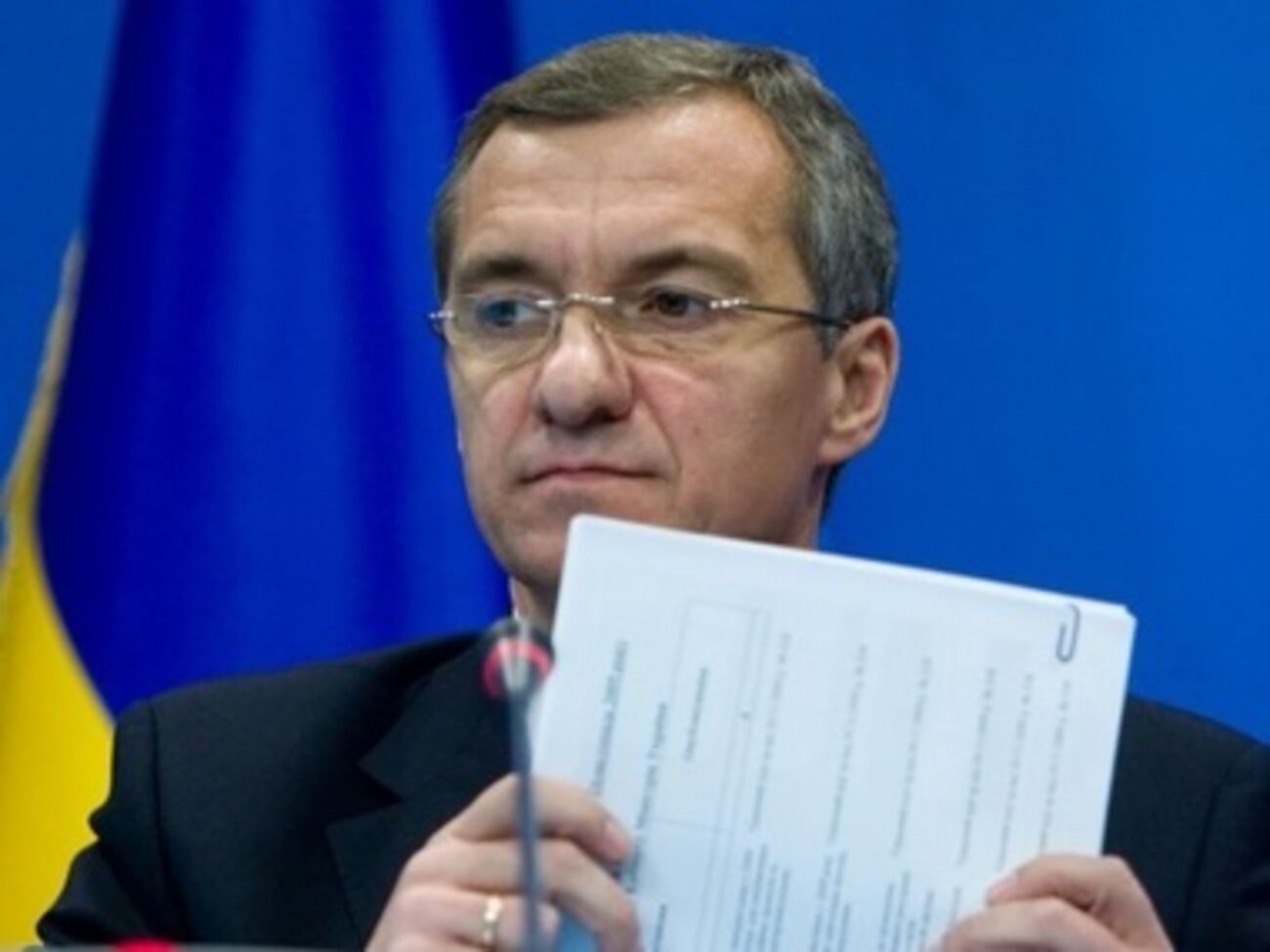 По словам Шлапака, в 2015 году Украина не рассчитывает на поступления от донецких и луганских предприятий