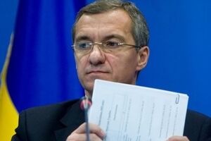 По словам Шлапака, в 2015 году Украина не рассчитывает на поступления от донецких и луганских предприятий