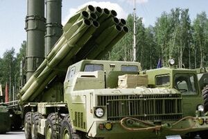Зафиксированы две колонны по 17 зеленых ЗИЛов без опознавательных знаков
