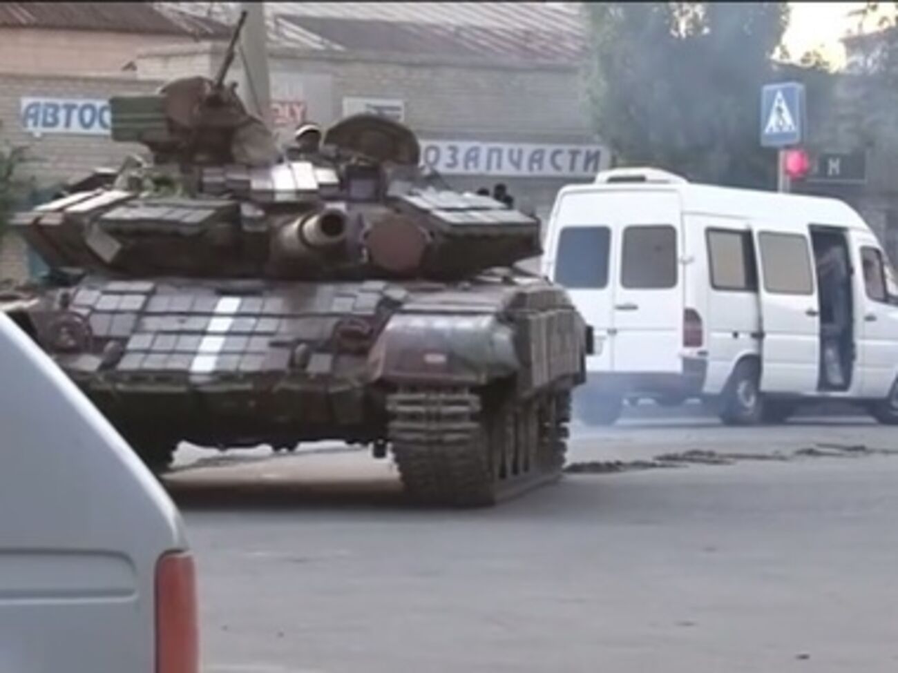 Боевики стреляли из танка