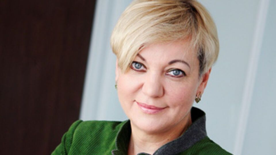 Гонтарева заявила о намерении ввести ограничения на расчеты в валюте