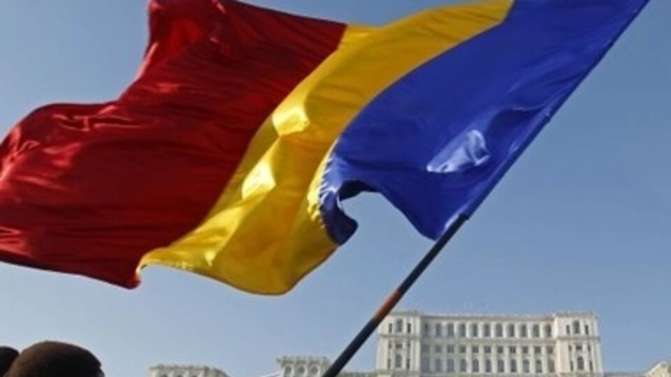 Многие участники манифестаций требуют отставки главы МИД Титуса Корлэцяна