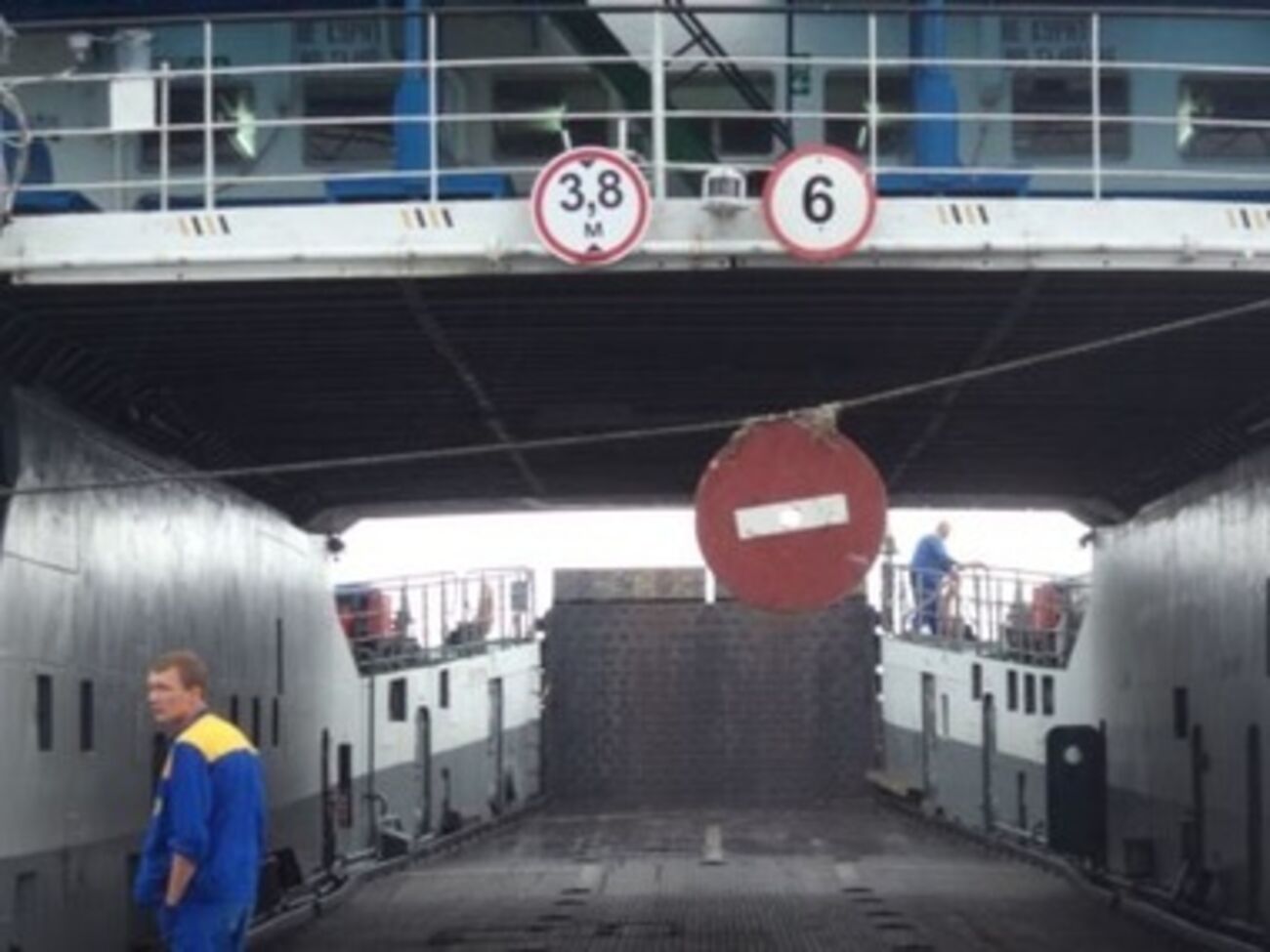 Переправа приостанавливала работу из-за шторма