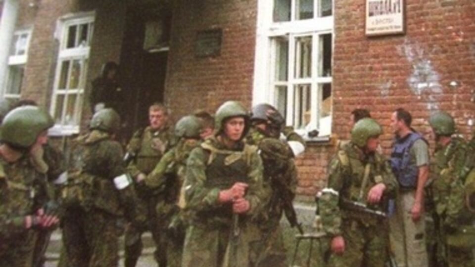 Во время боестолкновения с "казаками" несколько бойцов "Вымпела" были ранены, их также перевезли в Стаханов