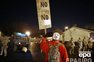 В Фергюсоне не стихают протесты