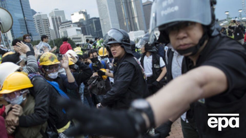 Полиция арестовала 32 человека