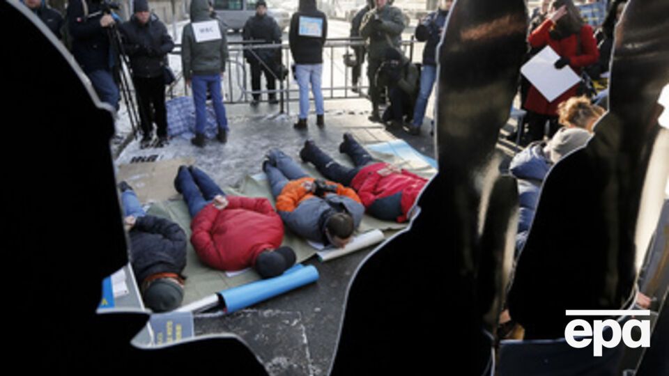 Amnesty International требовала от Порошенко наказать виновных в атаках на майдановцев. Фоторепортаж