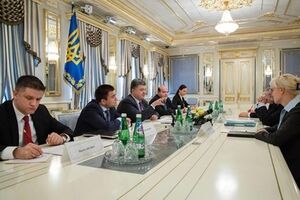 Порошенко пригласил ЕИБ инвестировать в Донбасс