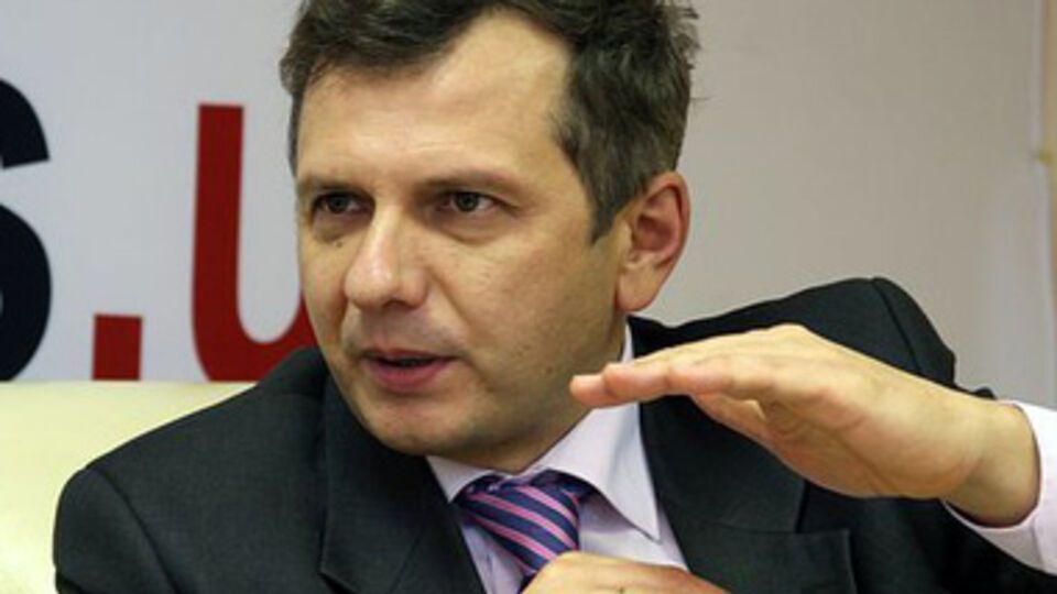 Устенко: Февраль 2015 года --- опасный месяц