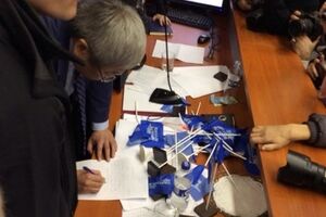 Увольнение Сина должно одобрить большинство горсовета