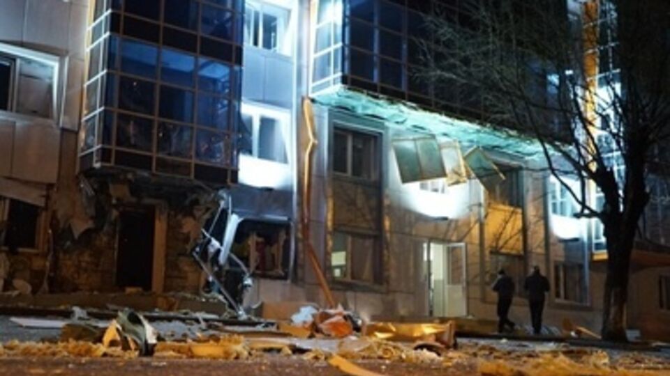 В результате взрыва помещение практически полностью уничтожено