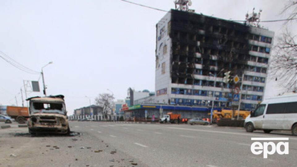 По данным Amnesty International, в ходе столкновений в Грозном 4 декабря погибли 11 боевиков, 14 правоохранителей и один мирный житель