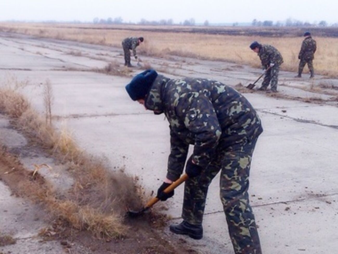 Ведутся работы по восстановлению военного аэродрома