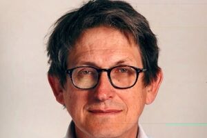 Алан Расбриджер был главным редактором The Guardian 20 лет
