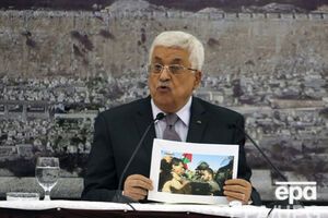 Президент Палестины Махмуд Аббас охарактеризовал инцидент как "жестокий" и "варварский" и пообещал принять "необходимые меры" после проведения расследования