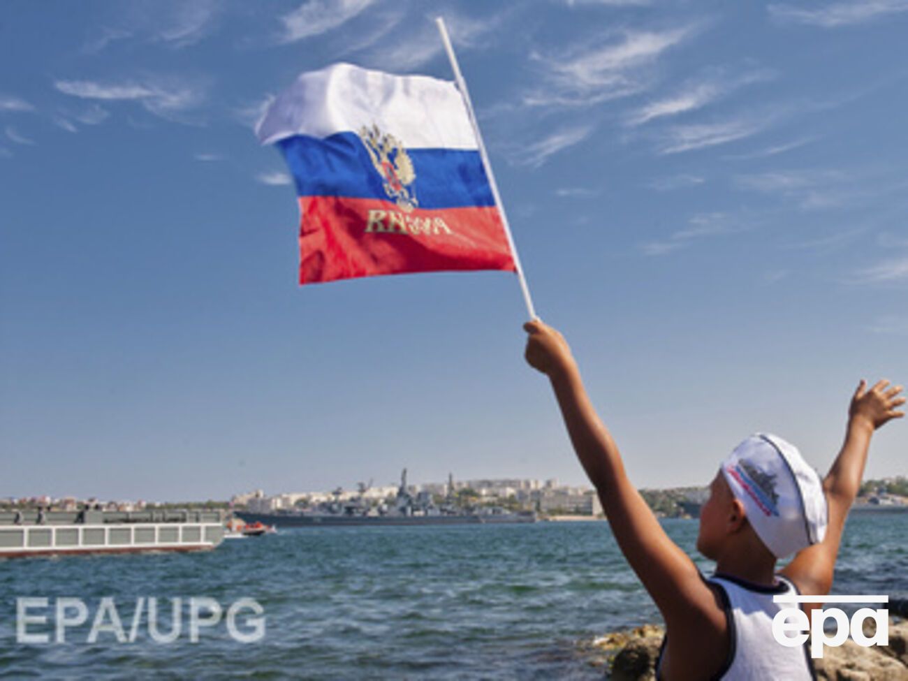 Из почти двухмиллионного населения Крым покинули около 20 тыс. человек