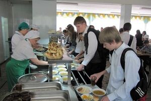 Школьники могут лишиться бесплатных обедов