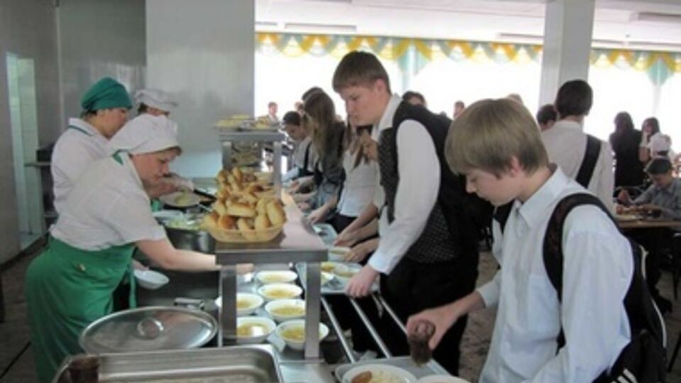 Школьники могут лишиться бесплатных обедов
