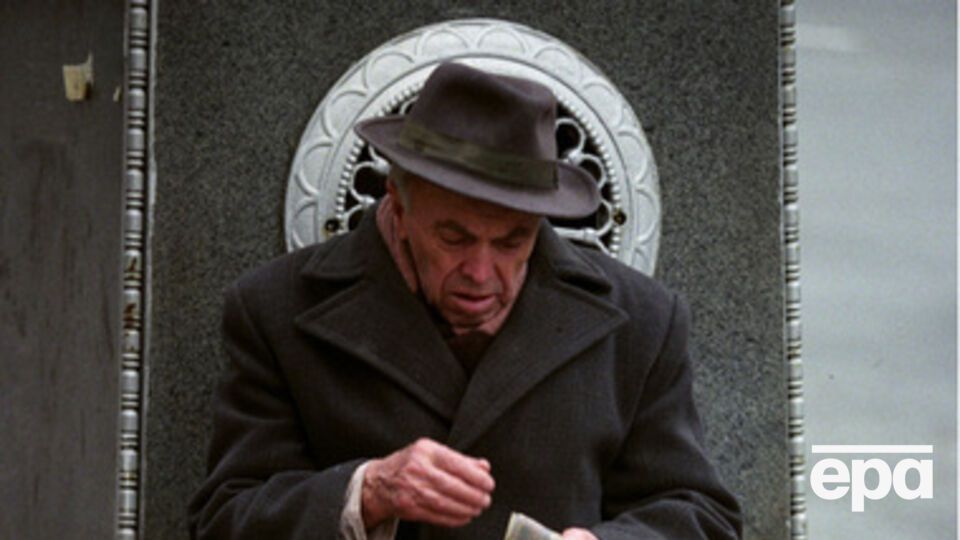 Пенсионный возраст мужчин и женщин могут уравнять