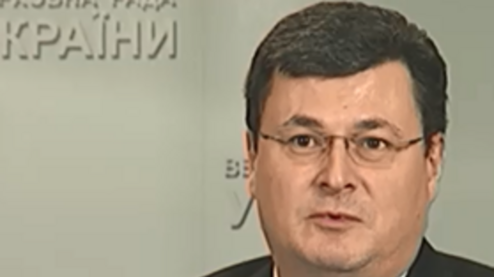 Своей первостепенной задачей министр считает легализацию платных услуг