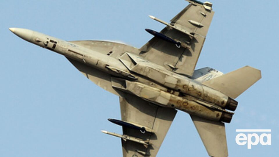 Истребитель F-18