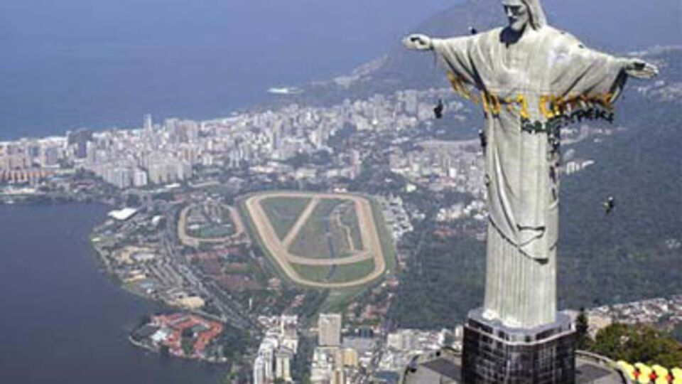 Преступника задержали по подозрению в убийстве женщины в пригороде Нова-Игуасу