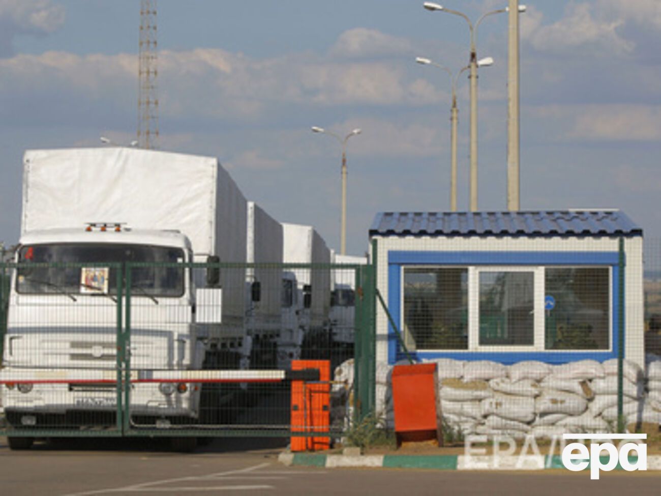 Очередной гумконвой незаконно въехал на Донбасс